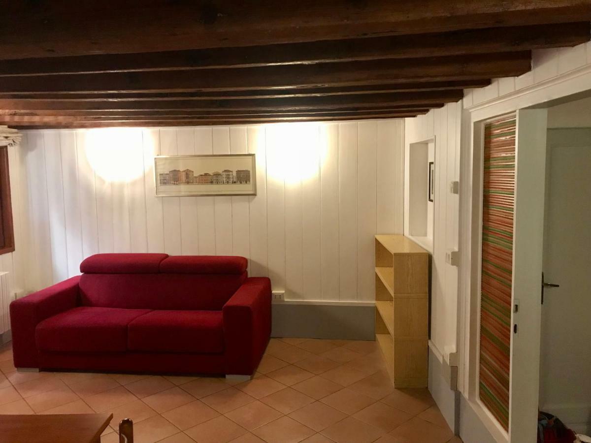 Melusina Ca' Bernarda Historical Center Apartment
